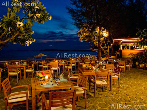 Centara Grand Beach Resort & Villas 18